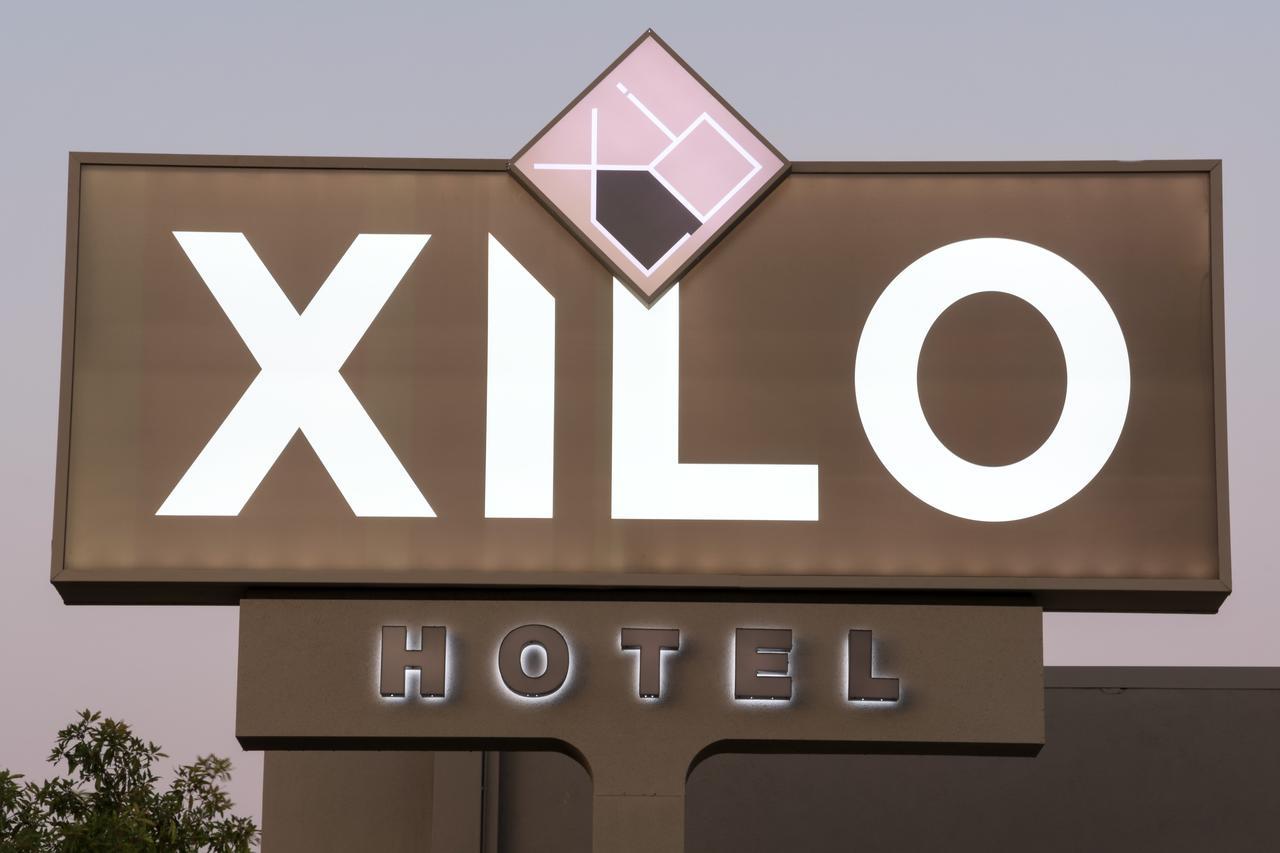 Hotel Xilo Glendale Exterior photo